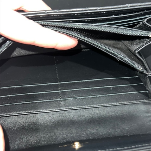 RARE!! Chanel Black and Gold Quilted distressed chain flap wallet - Picture 14 of 16